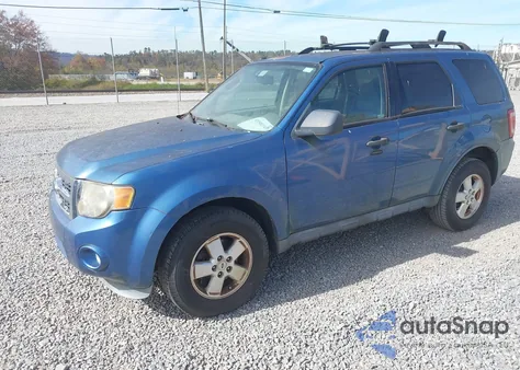 2009 Ford Escape Xlt z USA, uszkodzony, nr VIN 1FMCU03749KD07016